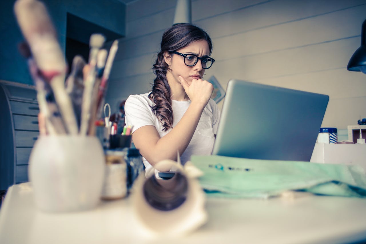 Freelancing vs Full-Time IT Jobs in Sri Lanka: Pros & Cons